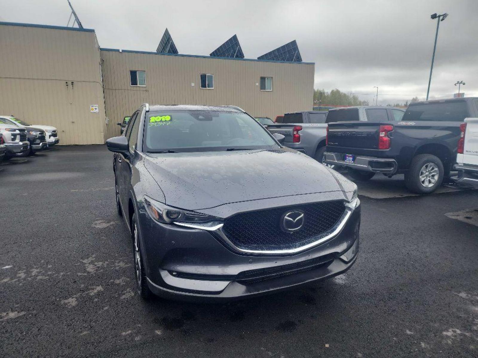 2019 GRAY MAZDA CX-5 SIGNATURE (JM3KFBEY6K0) with an 2.5L engine, Automatic transmission, located at 2525 S. Cushman, Fairbanks, AK, 99701, (907) 452-5707, 64.824036, -147.712311 - Photo #1