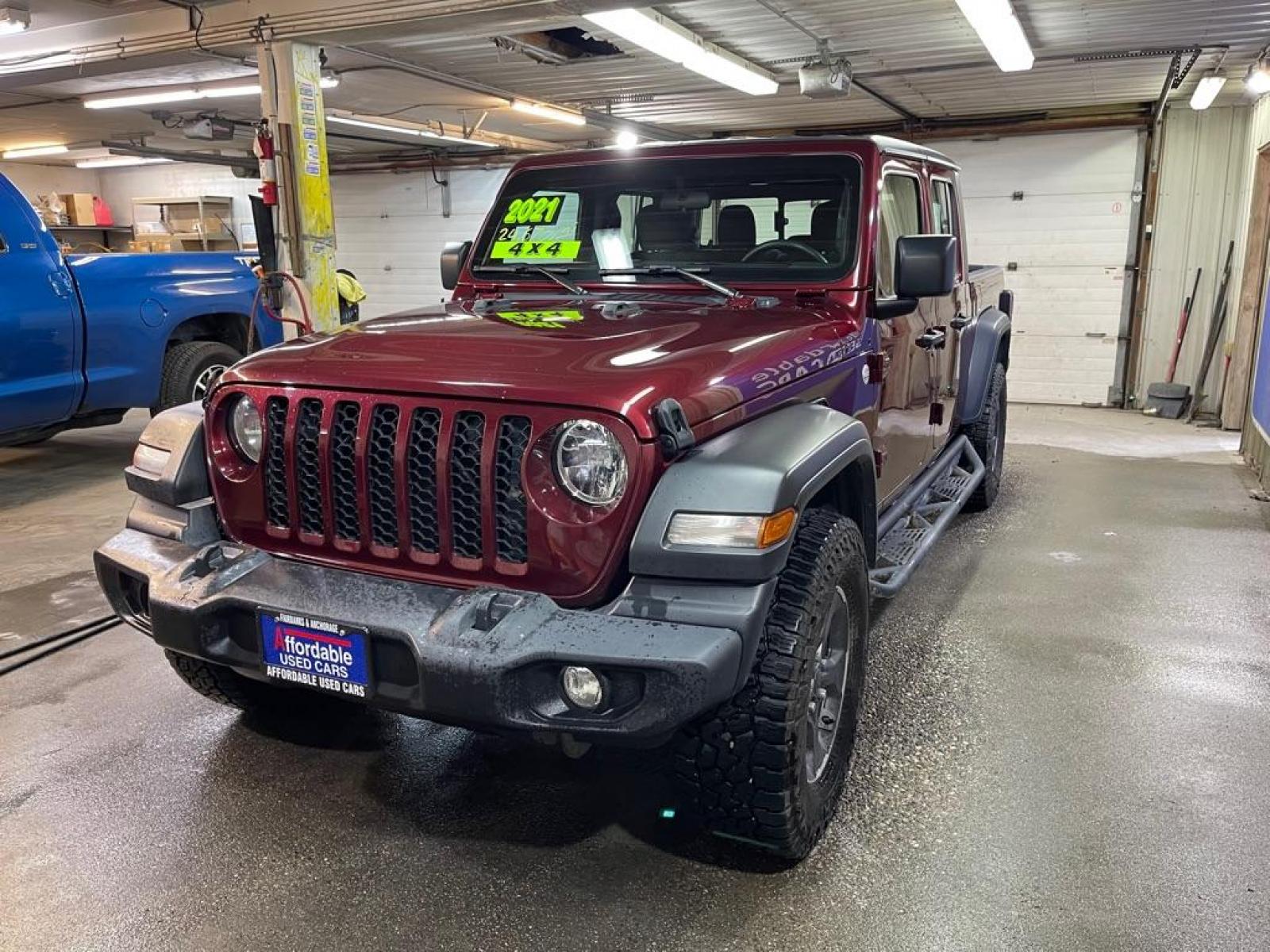 2021 MAROON JEEP GLADIATOR SPORT (1C6HJTAG5ML) with an 3.6L engine, Automatic transmission, located at 2525 S. Cushman, Fairbanks, AK, 99701, (907) 452-5707, 64.824036, -147.712311 - Photo #1