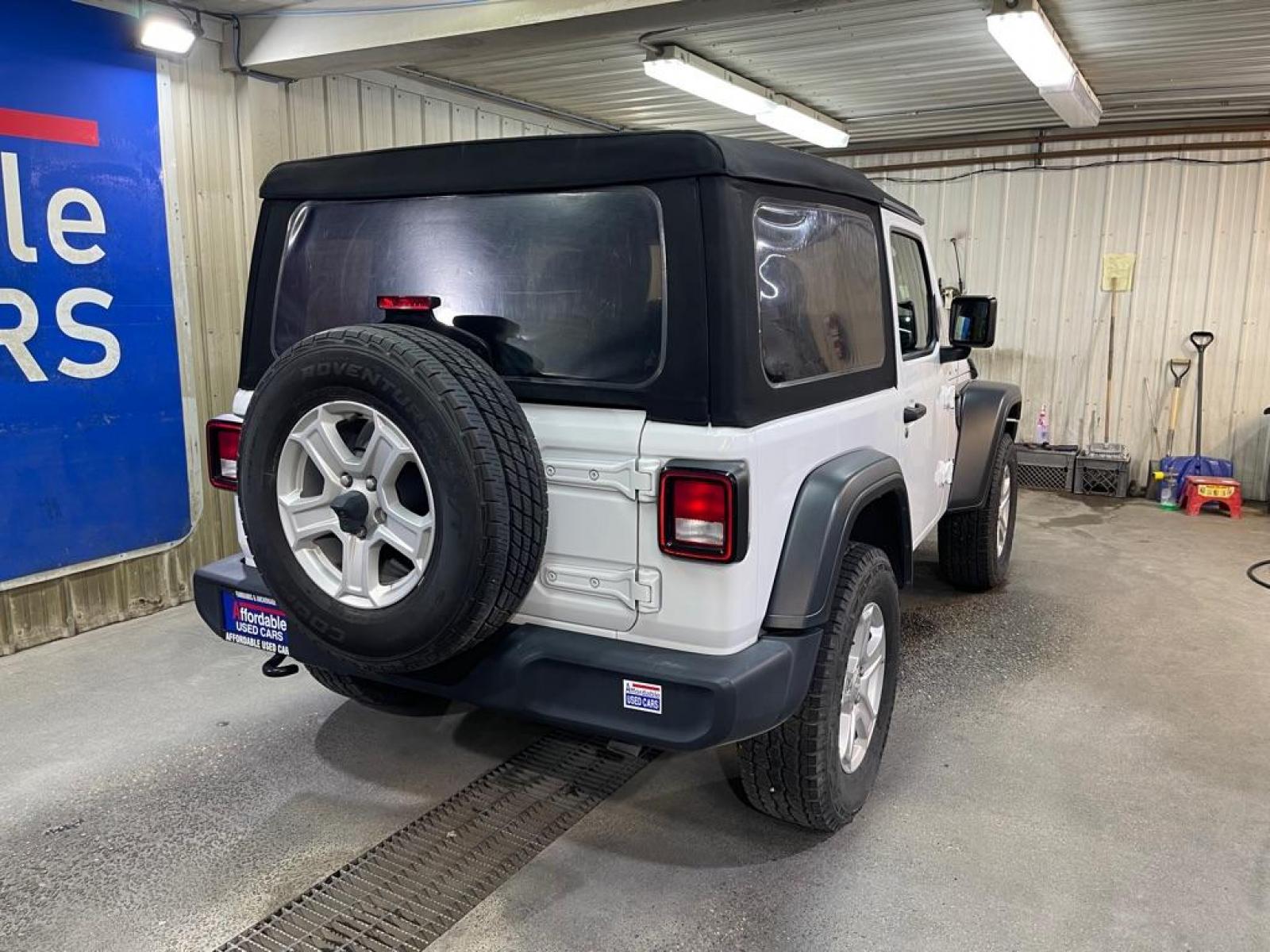 2020 WHITE JEEP WRANGLER SPORT (1C4GJXAG1LW) with an 3.6L engine, Automatic transmission, located at 2525 S. Cushman, Fairbanks, AK, 99701, (907) 452-5707, 64.824036, -147.712311 - Photo #2