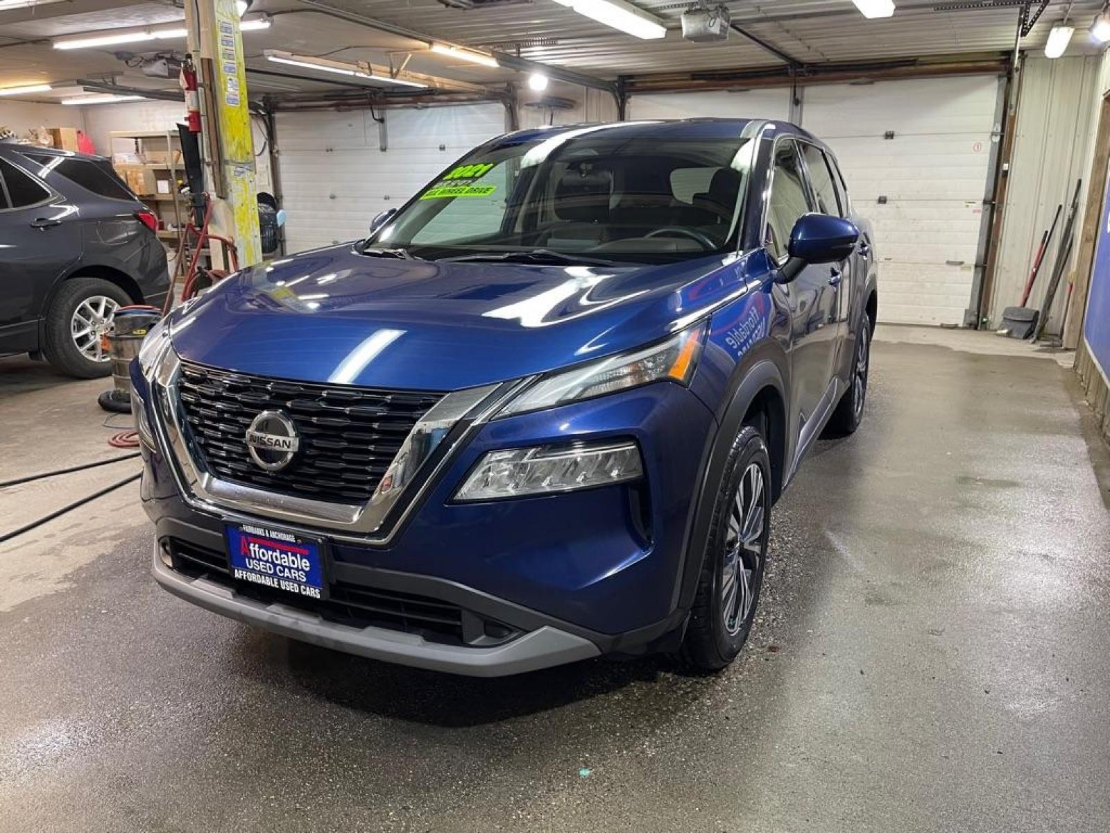 2021 BLUE NISSAN ROGUE SV (5N1AT3BB6MC) with an 2.5L engine, Continuously Variable transmission, located at 2525 S. Cushman, Fairbanks, AK, 99701, (907) 452-5707, 64.824036, -147.712311 - Photo #1