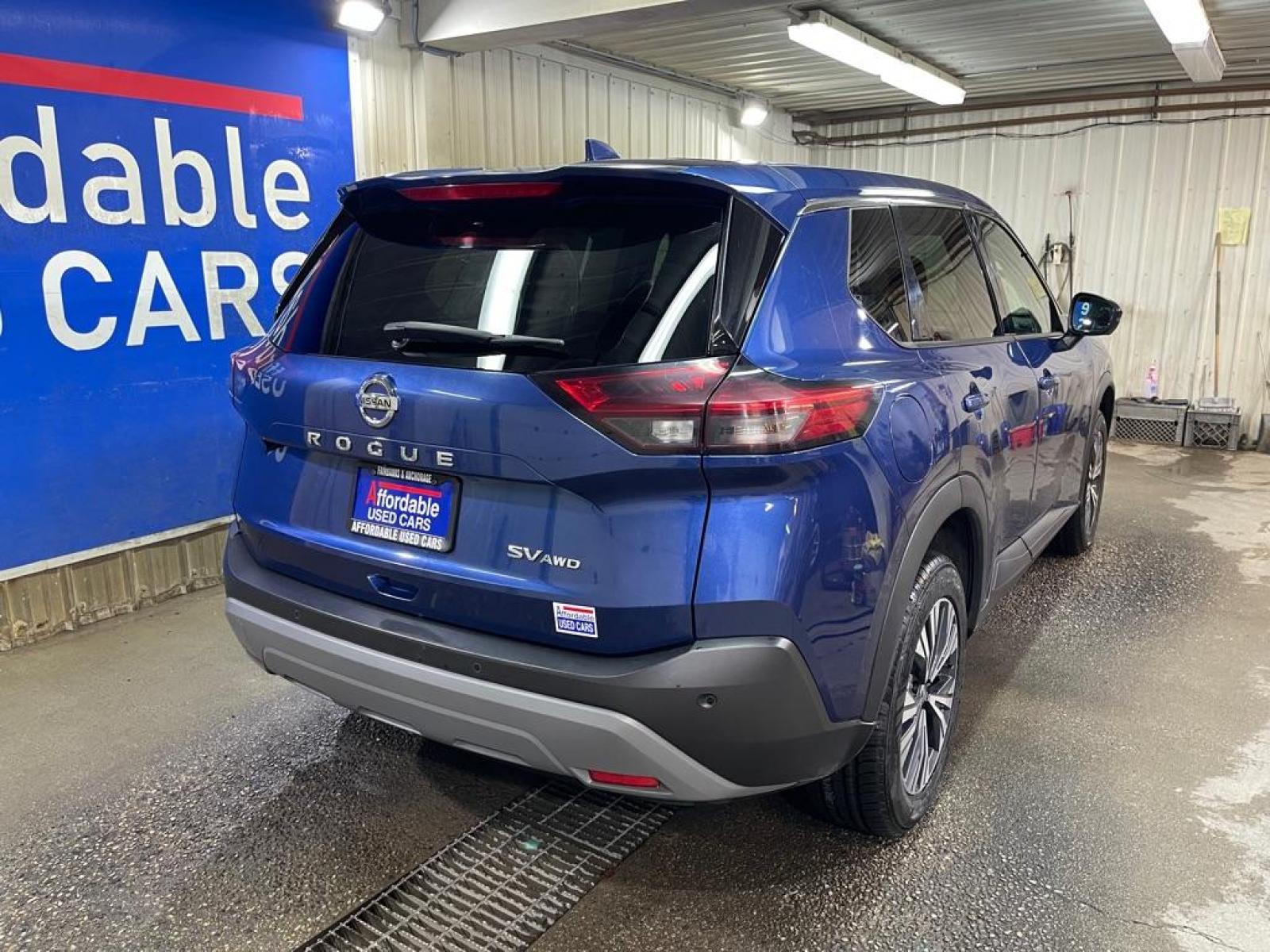 2021 BLUE NISSAN ROGUE SV (5N1AT3BB6MC) with an 2.5L engine, Continuously Variable transmission, located at 2525 S. Cushman, Fairbanks, AK, 99701, (907) 452-5707, 64.824036, -147.712311 - Photo #2