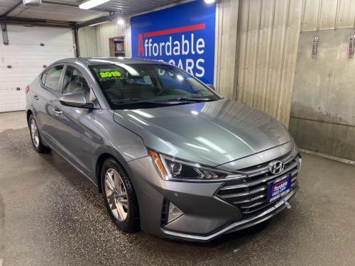 2019 HYUNDAI ELANTRA 4DR