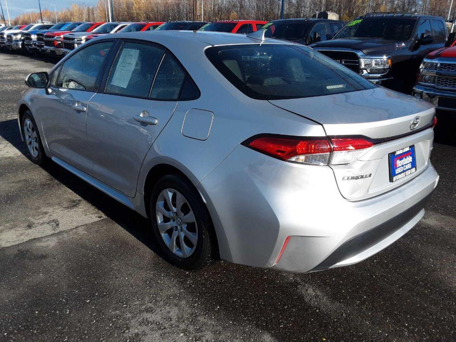 2020 SILVER TOYOTA COROLLA LE (JTDEPRAE3LJ) with an 1.8L engine, Continuously Variable transmission, located at 2525 S. Cushman, Fairbanks, AK, 99701, (907) 452-5707, 64.824799, -147.711899 - Photo #4