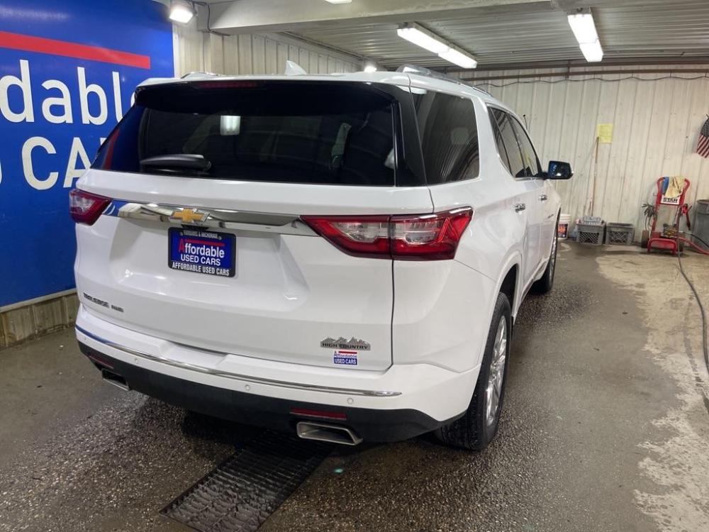 2021 WHITE CHEVROLET TRAVERSE HIGH COUNTRY (1GNEVNKW0MJ) with an 3.6L engine, Automatic transmission, located at 2525 S. Cushman, Fairbanks, AK, 99701, (907) 452-5707, 64.824799, -147.711899 - Photo #2