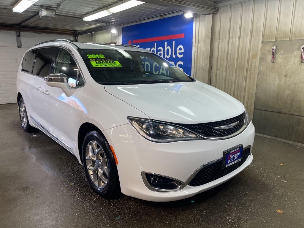 photo of 2018 CHRYSLER PACIFICA 4DR