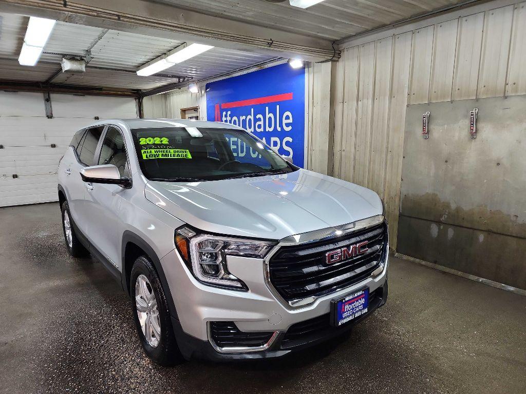 photo of 2022 GMC TERRAIN 4DR