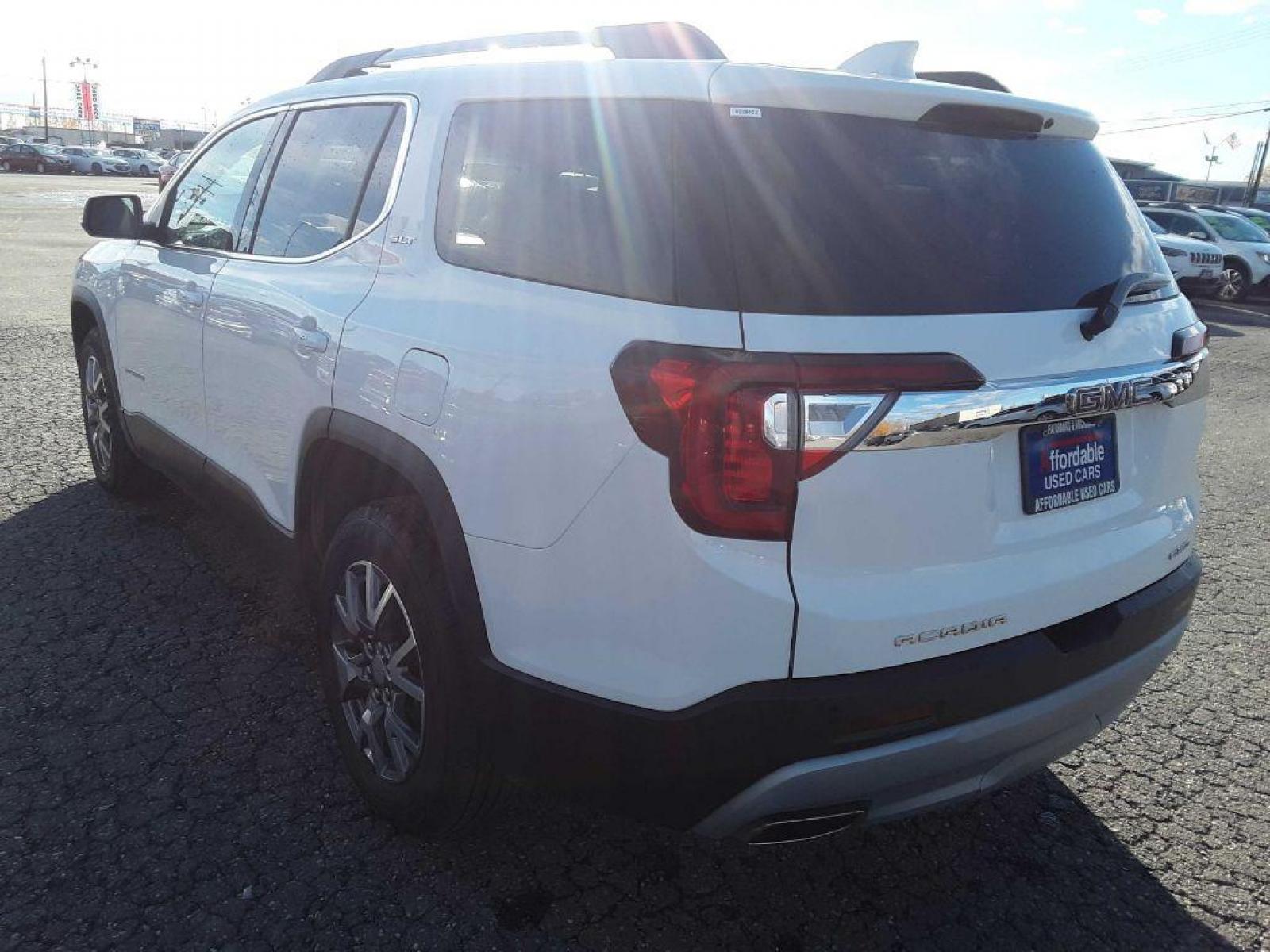 2020 WHITE GMC ACADIA SLT (1GKKNUL42LZ) with an 2.0L engine, Automatic transmission, located at 2525 S. Cushman, Fairbanks, AK, 99701, (907) 452-5707, 64.824799, -147.711899 - Photo #8