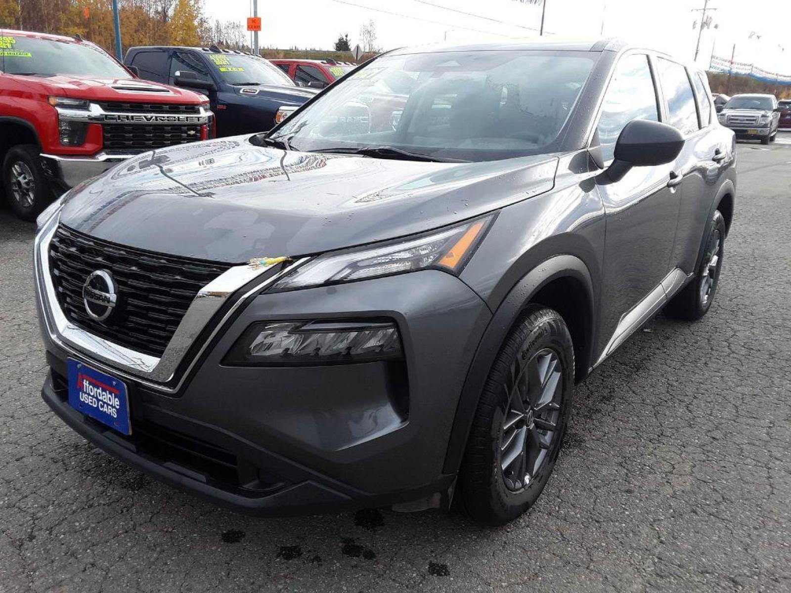 2021 GRAY NISSAN ROGUE S (5N1AT3AB9MC) with an 2.5L engine, Continuously Variable transmission, located at 2525 S. Cushman, Fairbanks, AK, 99701, (907) 452-5707, 64.824799, -147.711899 - Photo #2