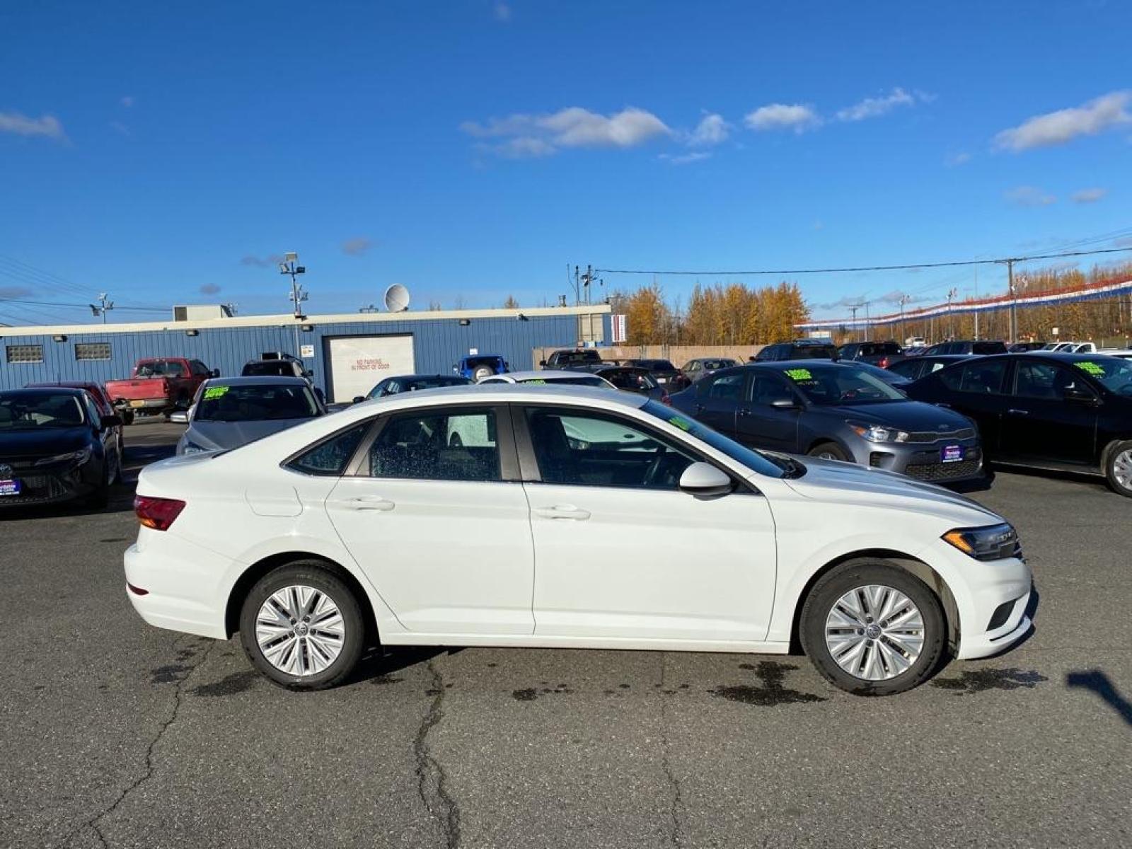 2019 WHITE VOLKSWAGEN JETTA S (3VWCB7BU7KM) with an 1.4L engine, Automatic transmission, located at 2525 S. Cushman, Fairbanks, AK, 99701, (907) 452-5707, 64.824799, -147.711899 - Photo #7