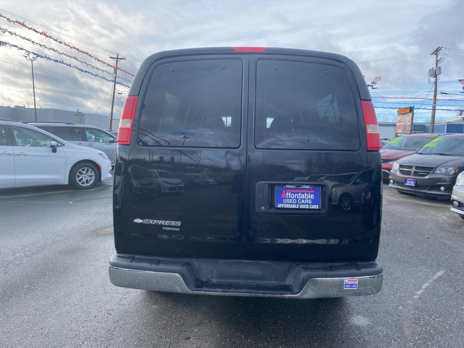 2013 BLACK CHEVROLET EXPRESS G3500 LT (1GAZG1FA5D1) with an 4.8L engine, Automatic transmission, located at 2525 S. Cushman, Fairbanks, AK, 99701, (907) 452-5707, 64.824799, -147.711899 - Photo #5