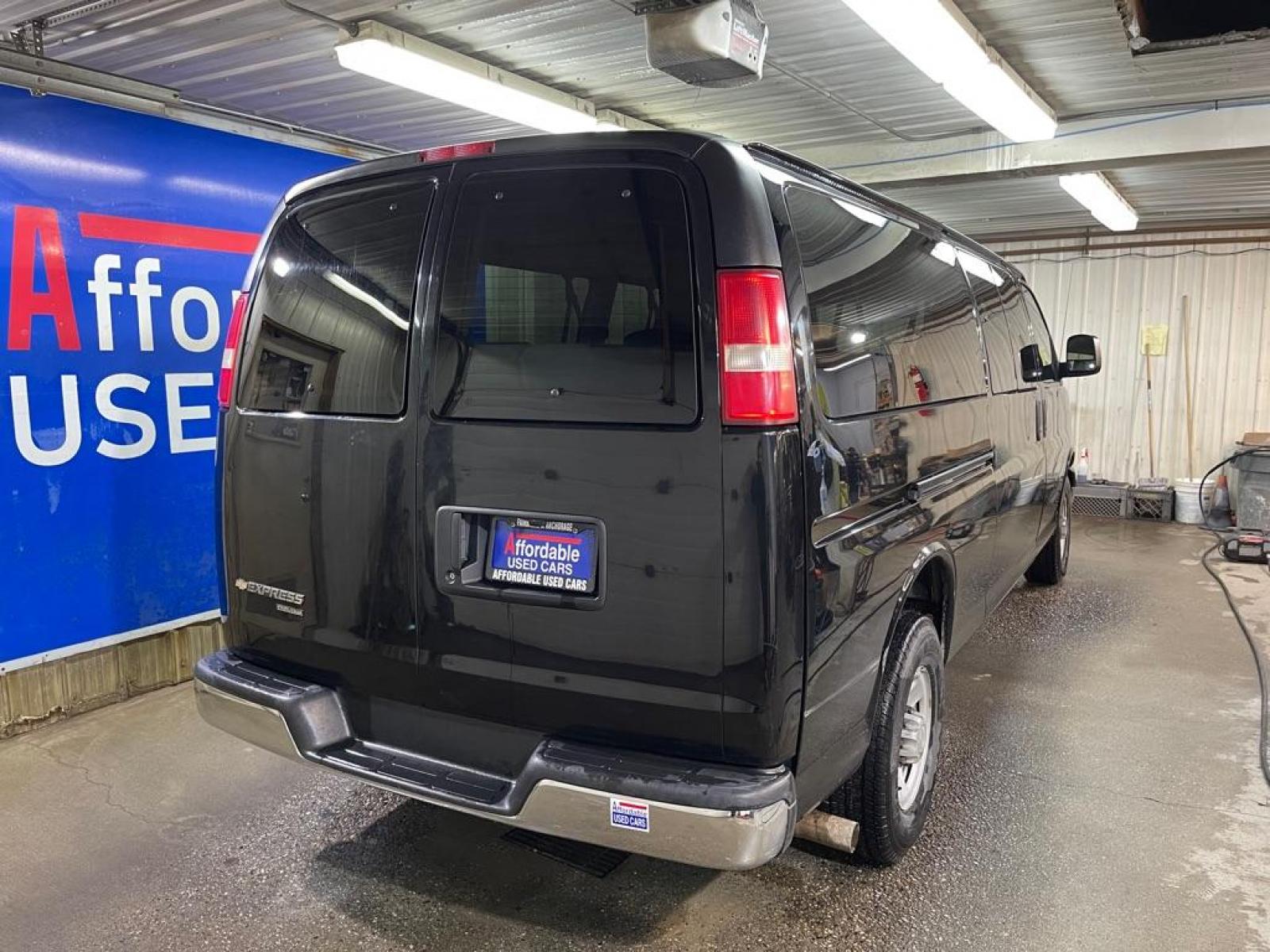 2013 BLACK CHEVROLET EXPRESS G3500 LT (1GAZG1FA1D1) with an 4.8L engine, Automatic transmission, located at 2525 S. Cushman, Fairbanks, AK, 99701, (907) 452-5707, 64.824799, -147.711899 - Photo #2