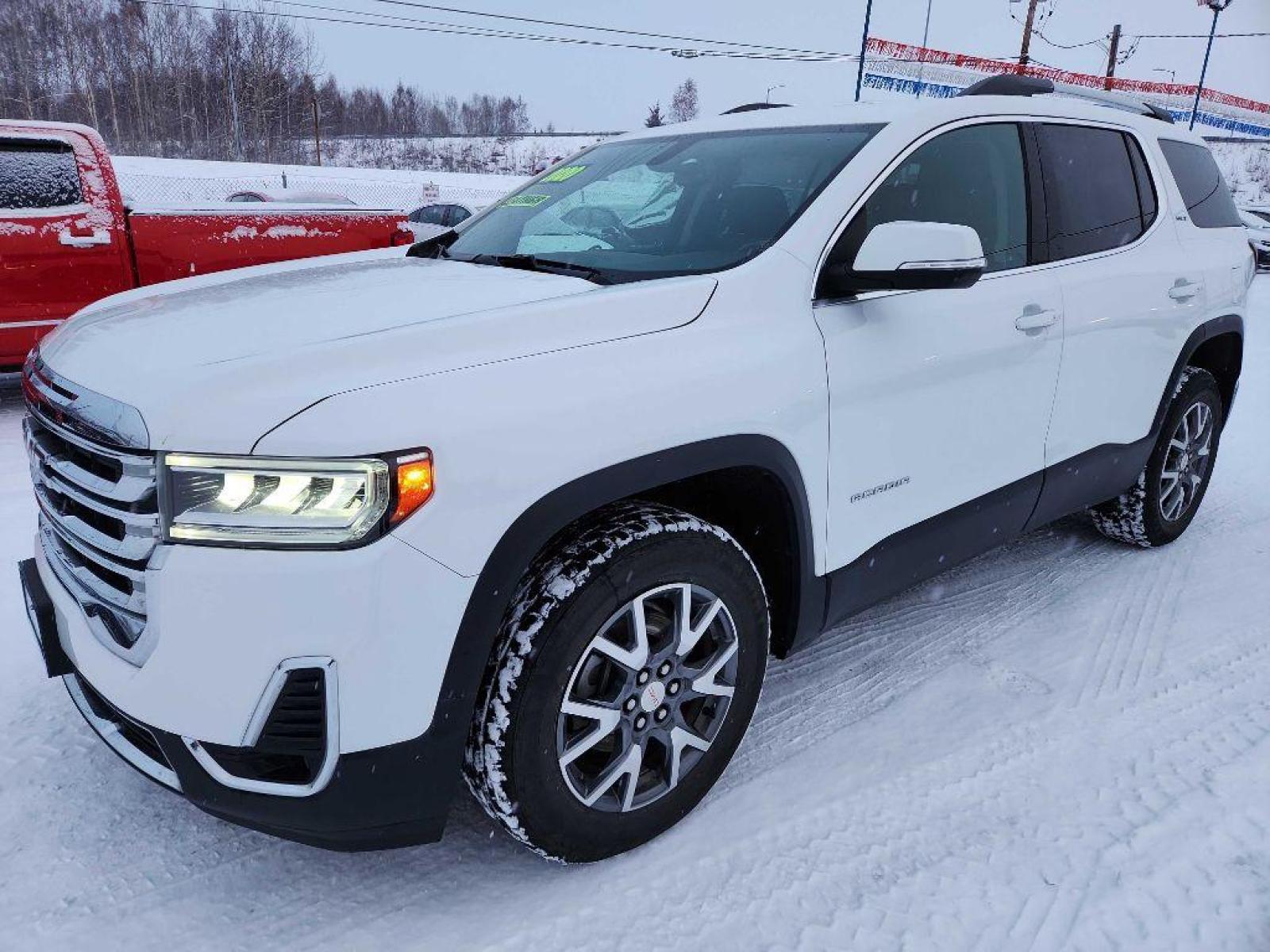 2020 WHITE GMC ACADIA SLT (1GKKNUL46LZ) with an 2.0L engine, Automatic transmission, located at 2525 S. Cushman, Fairbanks, AK, 99701, (907) 452-5707, 64.824799, -147.711899 - Photo #1