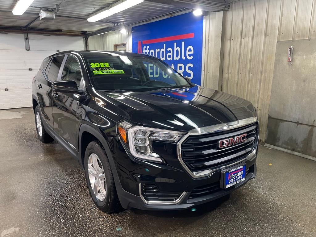 photo of 2022 GMC TERRAIN 4DR