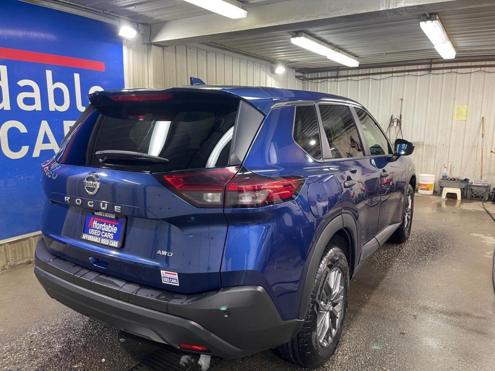 2021 BLUE NISSAN ROGUE S (5N1AT3AB5MC) with an 2.5L engine, Continuously Variable transmission, located at 2525 S. Cushman, Fairbanks, AK, 99701, (907) 452-5707, 64.824799, -147.711899 - Photo #5