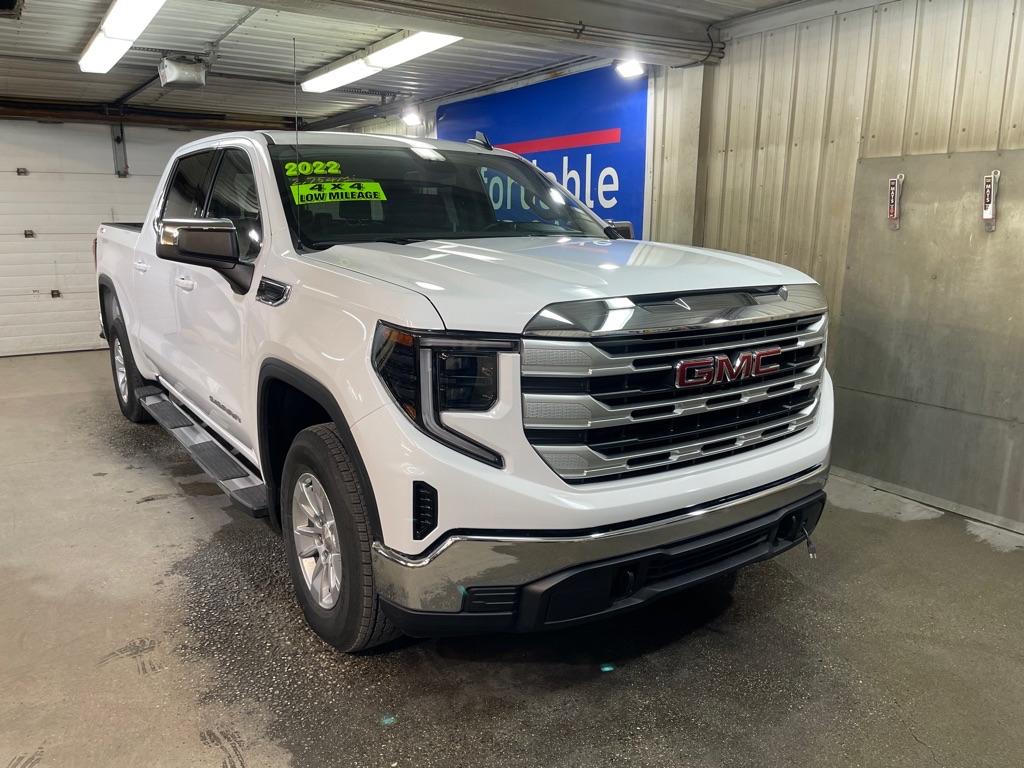 photo of 2022 GMC SIERRA 4DR