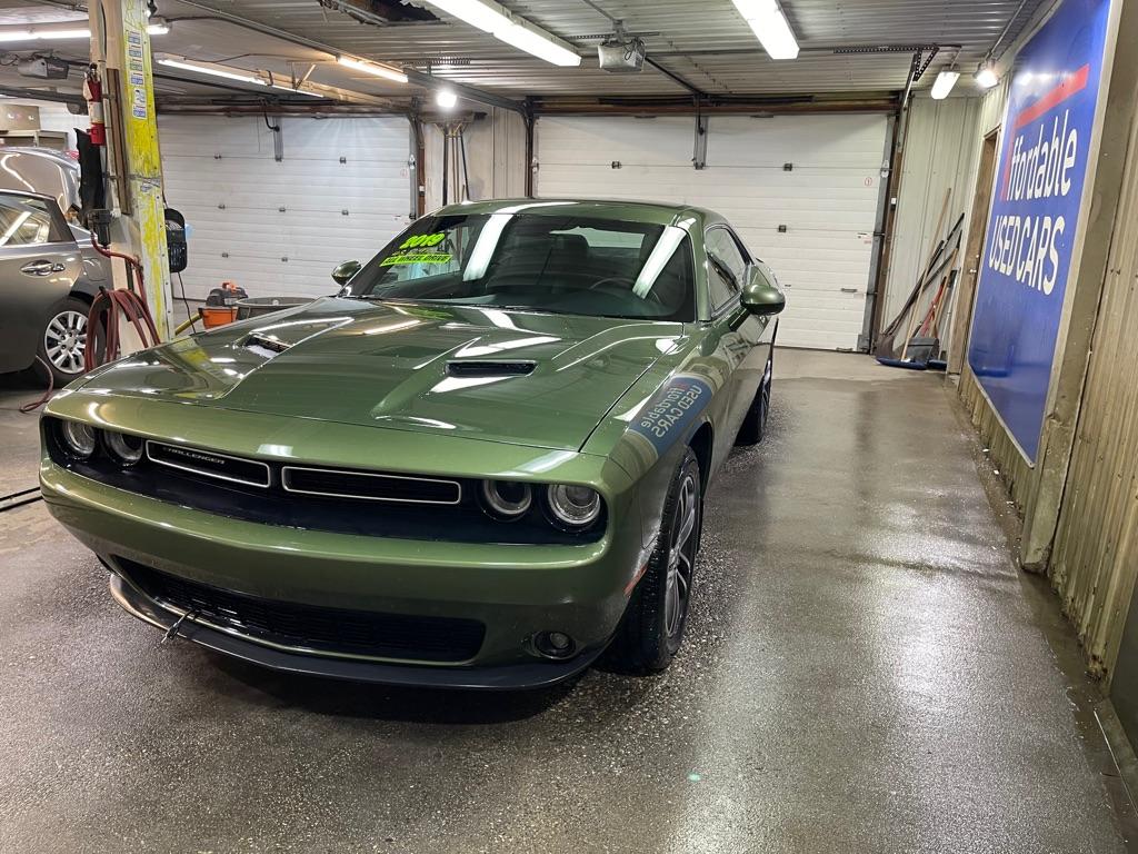photo of 2019 DODGE CHALLENGER 2DR