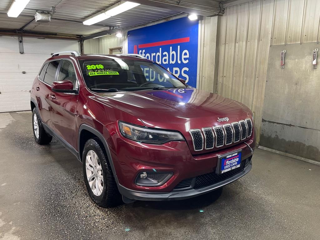 photo of 2019 JEEP CHEROKEE 4DR