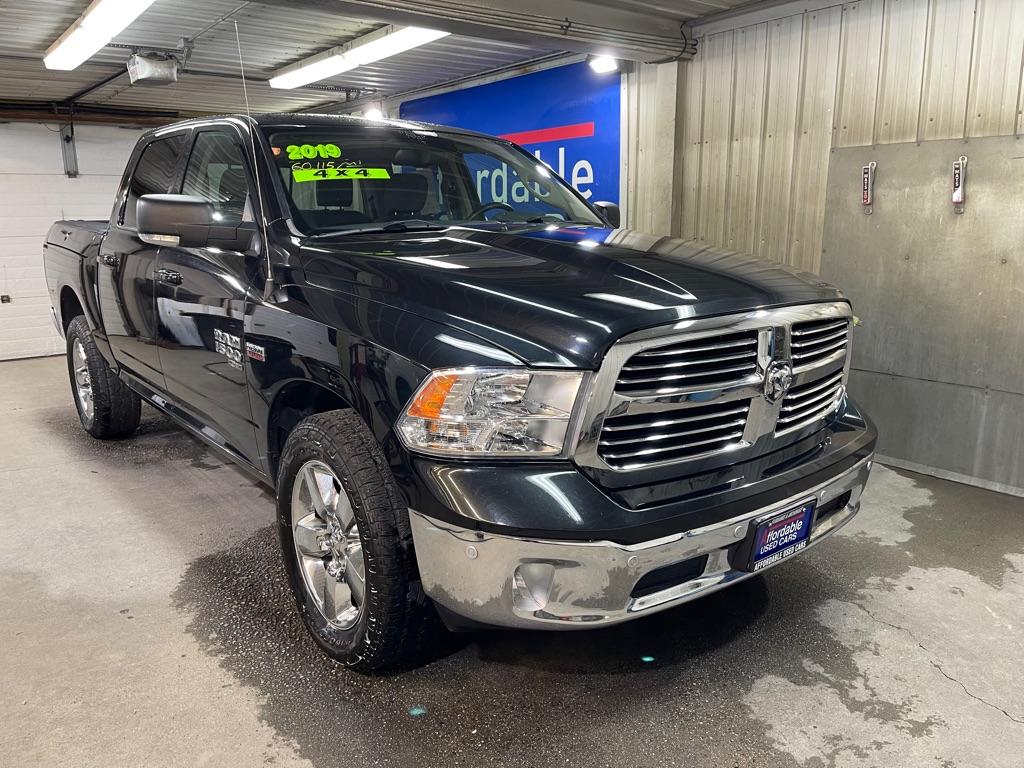 photo of 2019 RAM 1500 CLASSIC 4DR