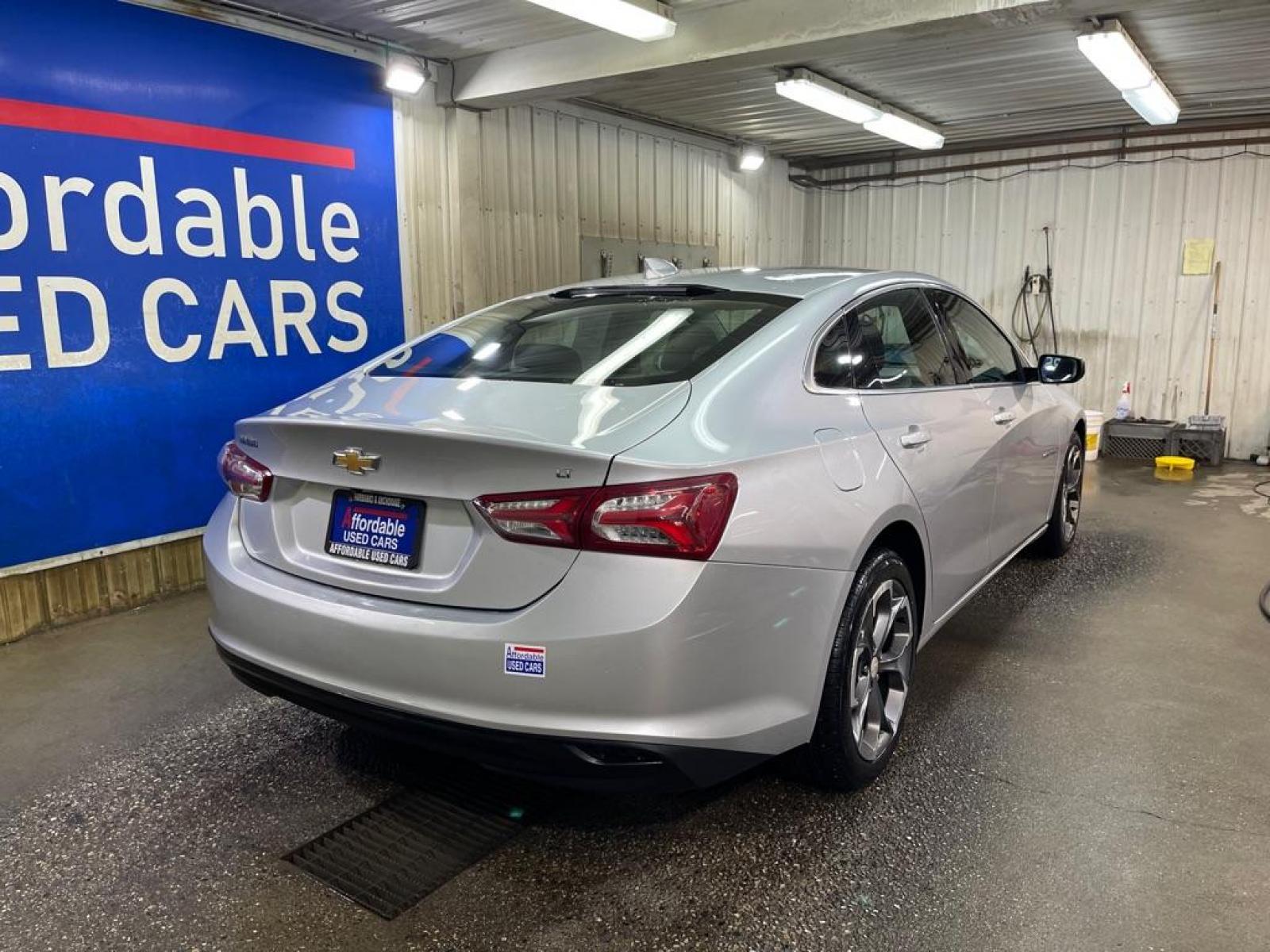 2020 SILVER CHEVROLET MALIBU LT (1G1ZD5ST1LF) with an 1.5L engine, Continuously Variable transmission, located at 2525 S. Cushman, Fairbanks, AK, 99701, (907) 452-5707, 64.824799, -147.711899 - Photo #2