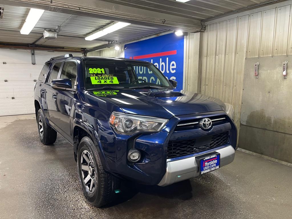 photo of 2021 TOYOTA 4RUNNER 4DR