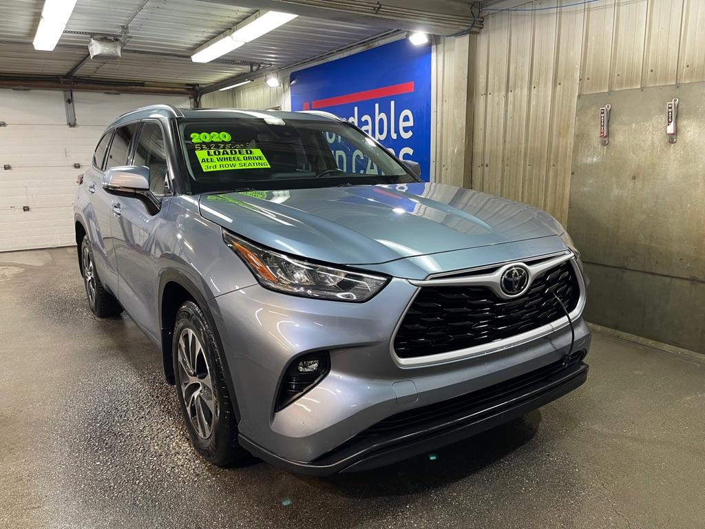 photo of 2020 TOYOTA HIGHLANDER 4DR