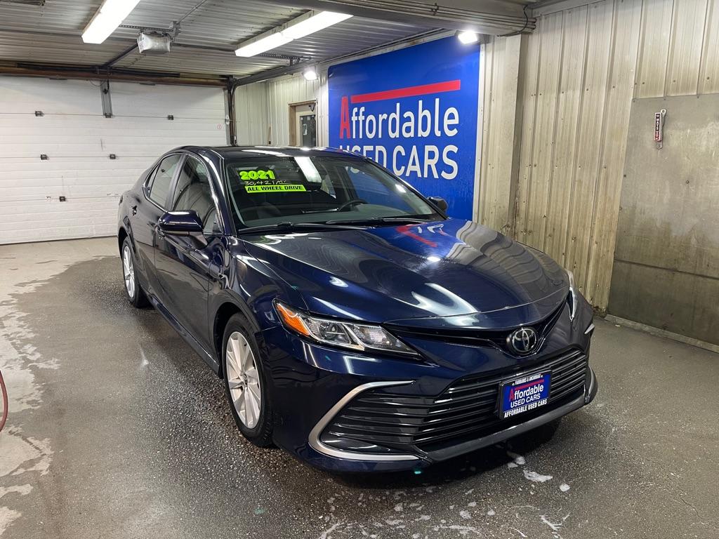 photo of 2021 TOYOTA CAMRY 4DR