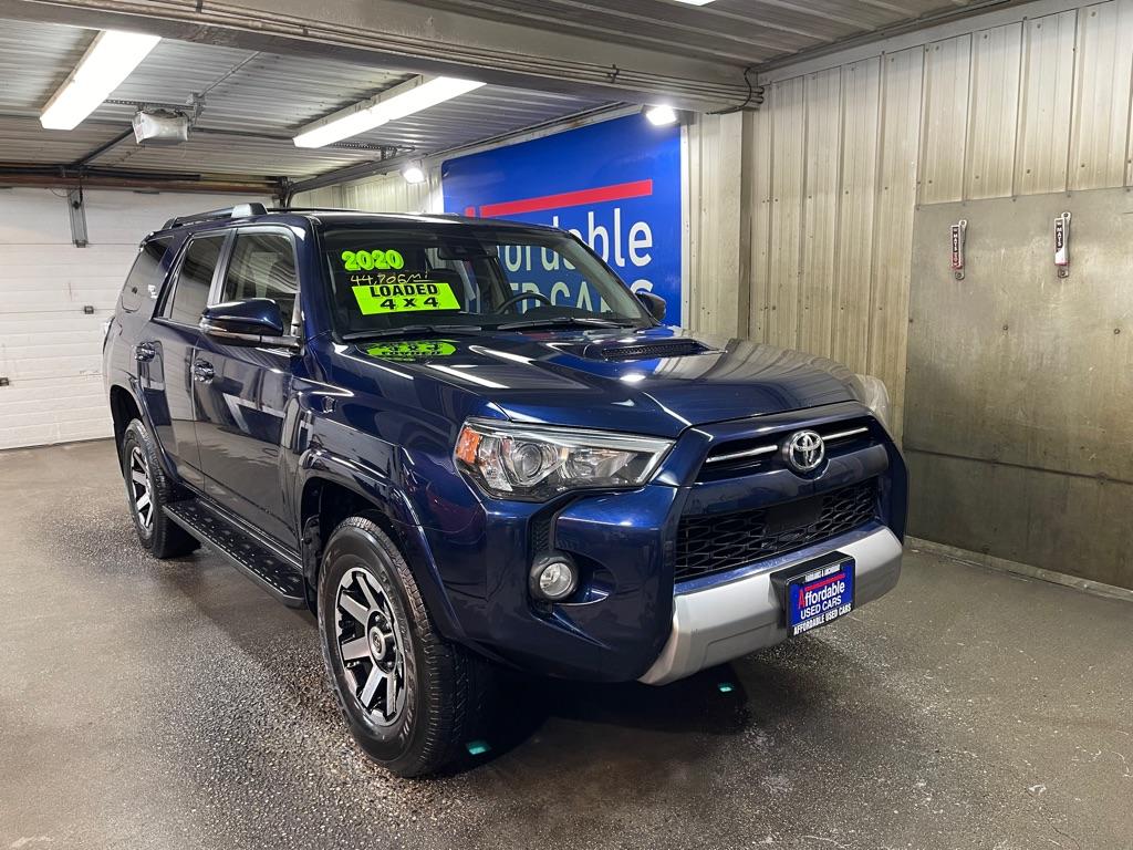 photo of 2020 TOYOTA 4RUNNER 4DR