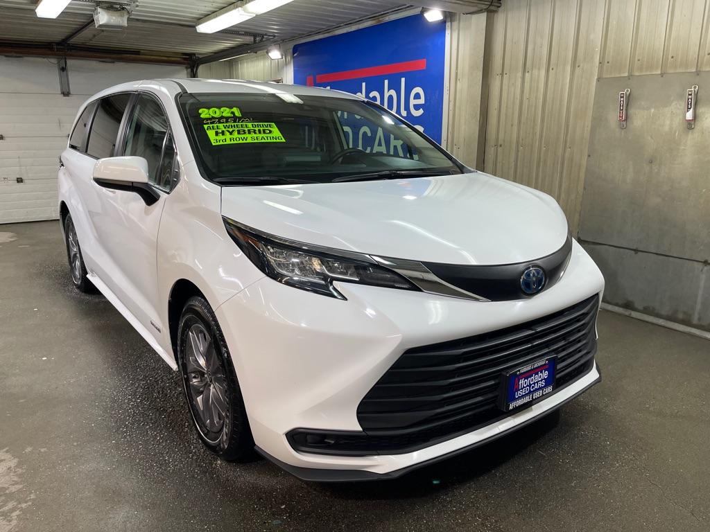 photo of 2021 TOYOTA SIENNA 4DR