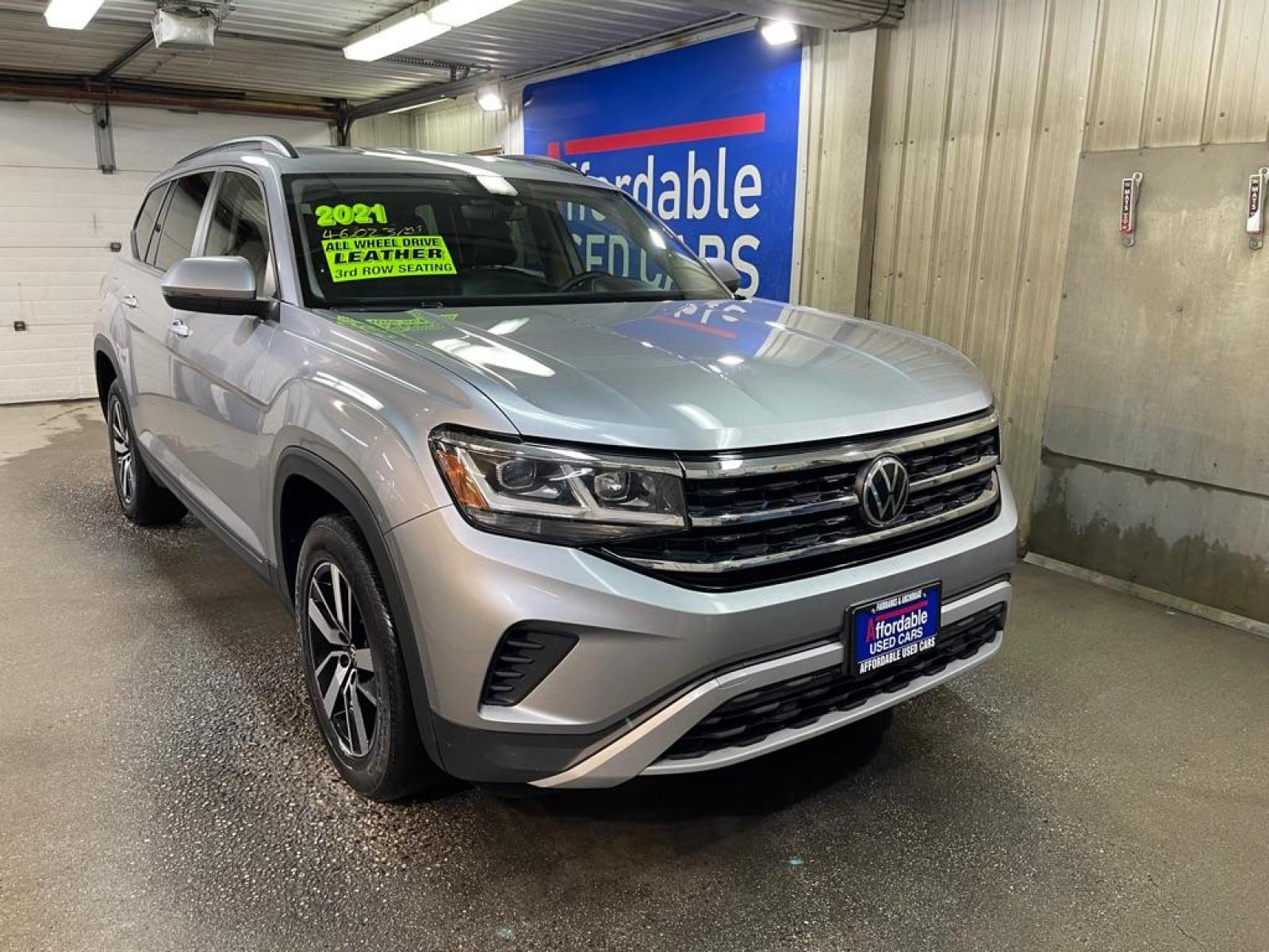 2021 SILVER VOLKSWAGEN ATLAS SE (1V2LP2CAXMC) with an 2.0L engine, Automatic transmission, located at 2525 S. Cushman, Fairbanks, AK, 99701, (907) 452-5707, 64.824799, -147.711899 - Photo #0
