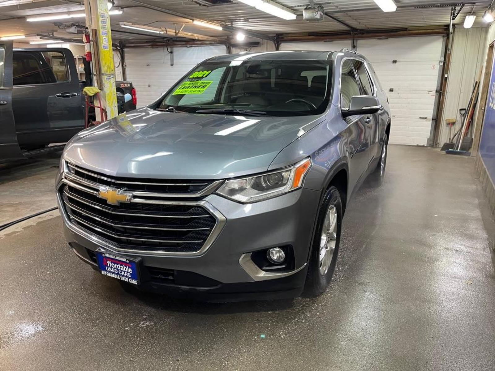 2021 SILVER CHEVROLET TRAVERSE LT (1GNEVHKW5MJ) with an 3.6L engine, Automatic transmission, located at 2525 S. Cushman, Fairbanks, AK, 99701, (907) 452-5707, 64.824799, -147.711899 - Photo #1