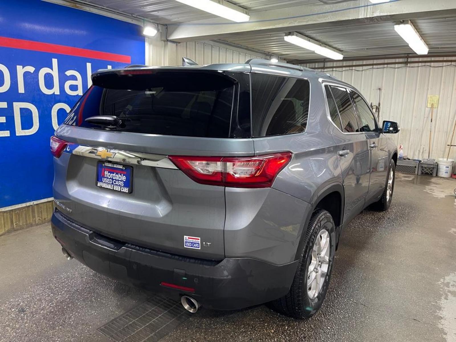 2021 SILVER CHEVROLET TRAVERSE LT (1GNEVHKW5MJ) with an 3.6L engine, Automatic transmission, located at 2525 S. Cushman, Fairbanks, AK, 99701, (907) 452-5707, 64.824799, -147.711899 - Photo #2