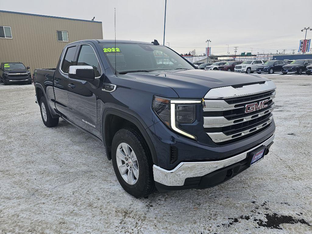 photo of 2022 GMC SIERRA 4DR