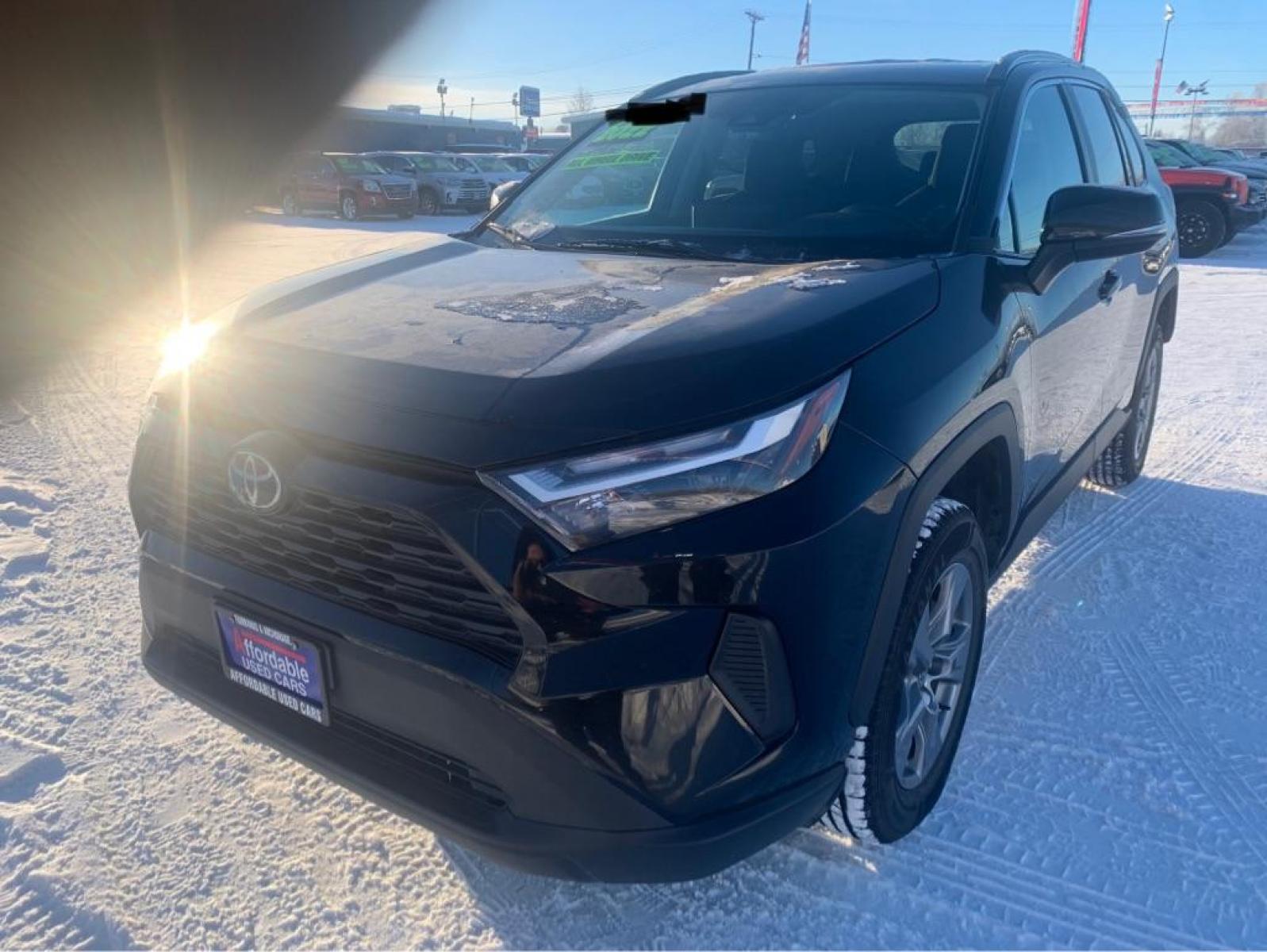 2022 BLACK TOYOTA RAV4 XLE XLE (2T3P1RFV8NW) with an 2.5L engine, Automatic transmission, located at 2525 S. Cushman, Fairbanks, AK, 99701, (907) 452-5707, 64.824799, -147.711899 - Photo #1