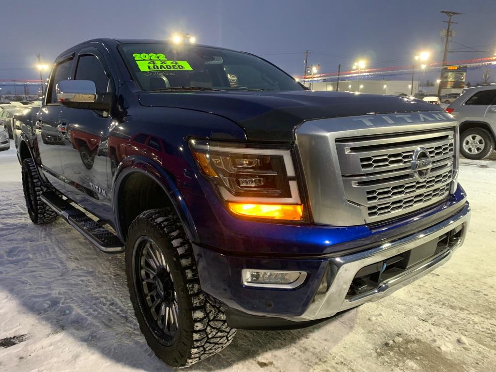 photo of 2022 NISSAN TITAN 4DR