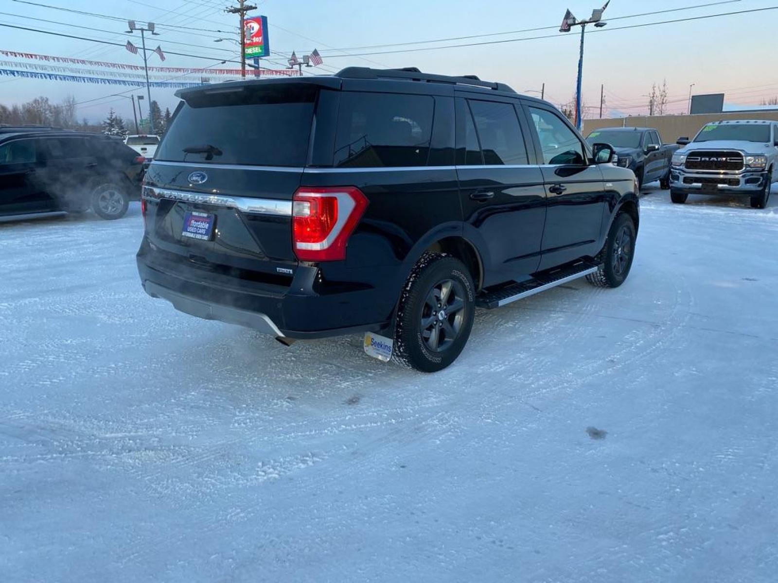 2019 BLACK FORD EXPEDITION XLT (1FMJU1JT5KE) with an 3.5L engine, Automatic transmission, located at 2525 S. Cushman, Fairbanks, AK, 99701, (907) 452-5707, 64.824799, -147.711899 - Photo #1
