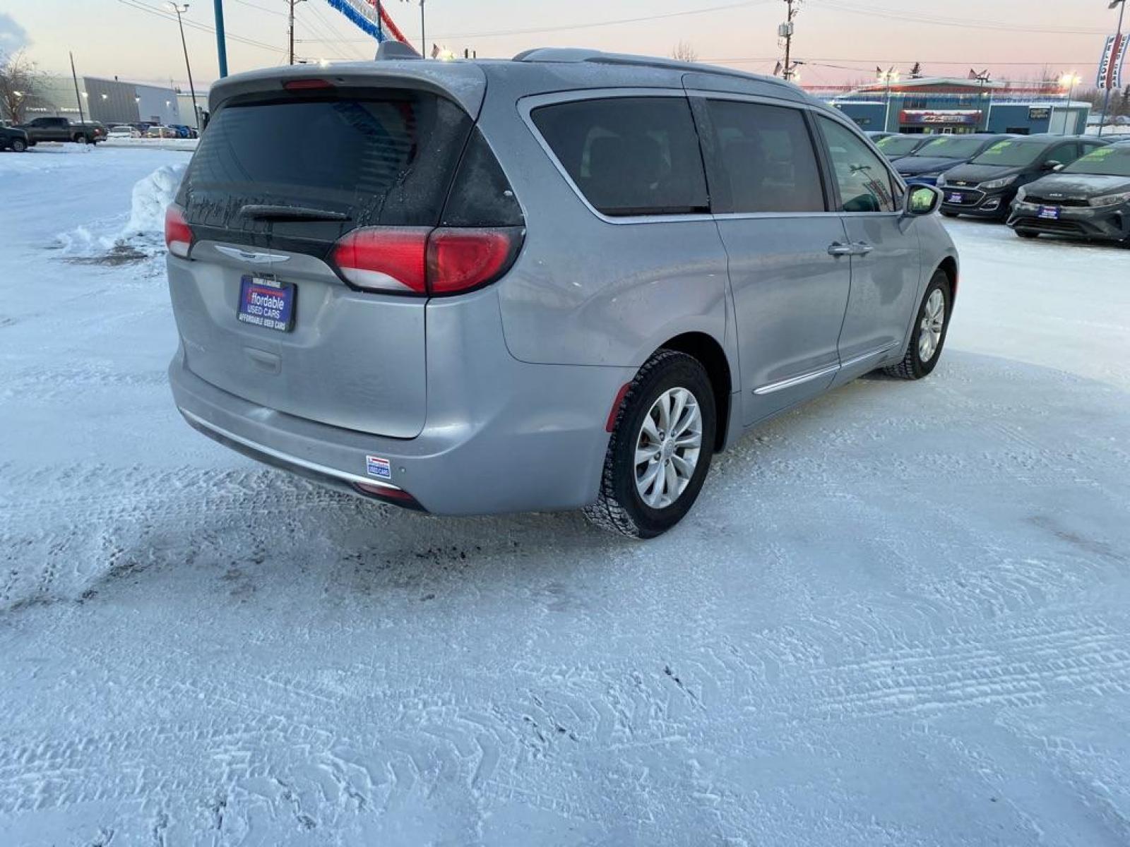 2019 GRAY CHRYSLER PACIFICA TOURING L (2C4RC1BG3KR) with an 3.6L engine, Automatic transmission, located at 2525 S. Cushman, Fairbanks, AK, 99701, (907) 452-5707, 64.824799, -147.711899 - Photo #2