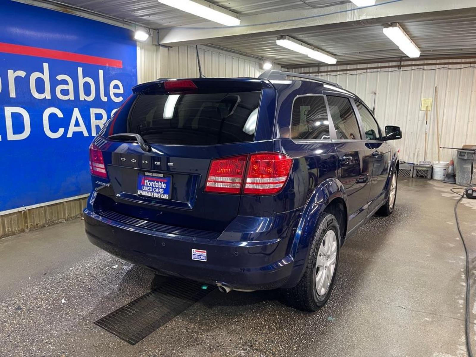 2020 BLUE DODGE JOURNEY SE (3C4PDCAB2LT) with an 2.4L engine, Automatic transmission, located at 2525 S. Cushman, Fairbanks, AK, 99701, (907) 452-5707, 64.824799, -147.711899 - Photo #2