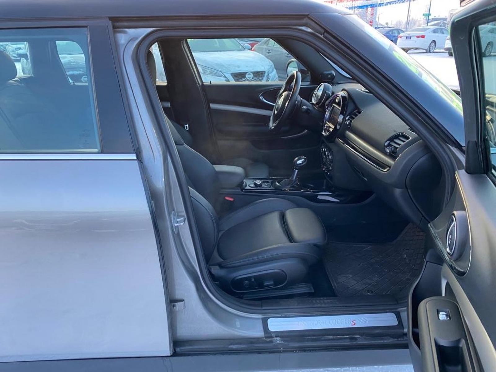 2019 GREY MINI COOPER S CLUBMAN ALL4 (WMWLU5C57K2) with an 2.0L engine, Automatic transmission, located at 2525 S. Cushman, Fairbanks, AK, 99701, (907) 452-5707, 64.824799, -147.711899 - Photo #4