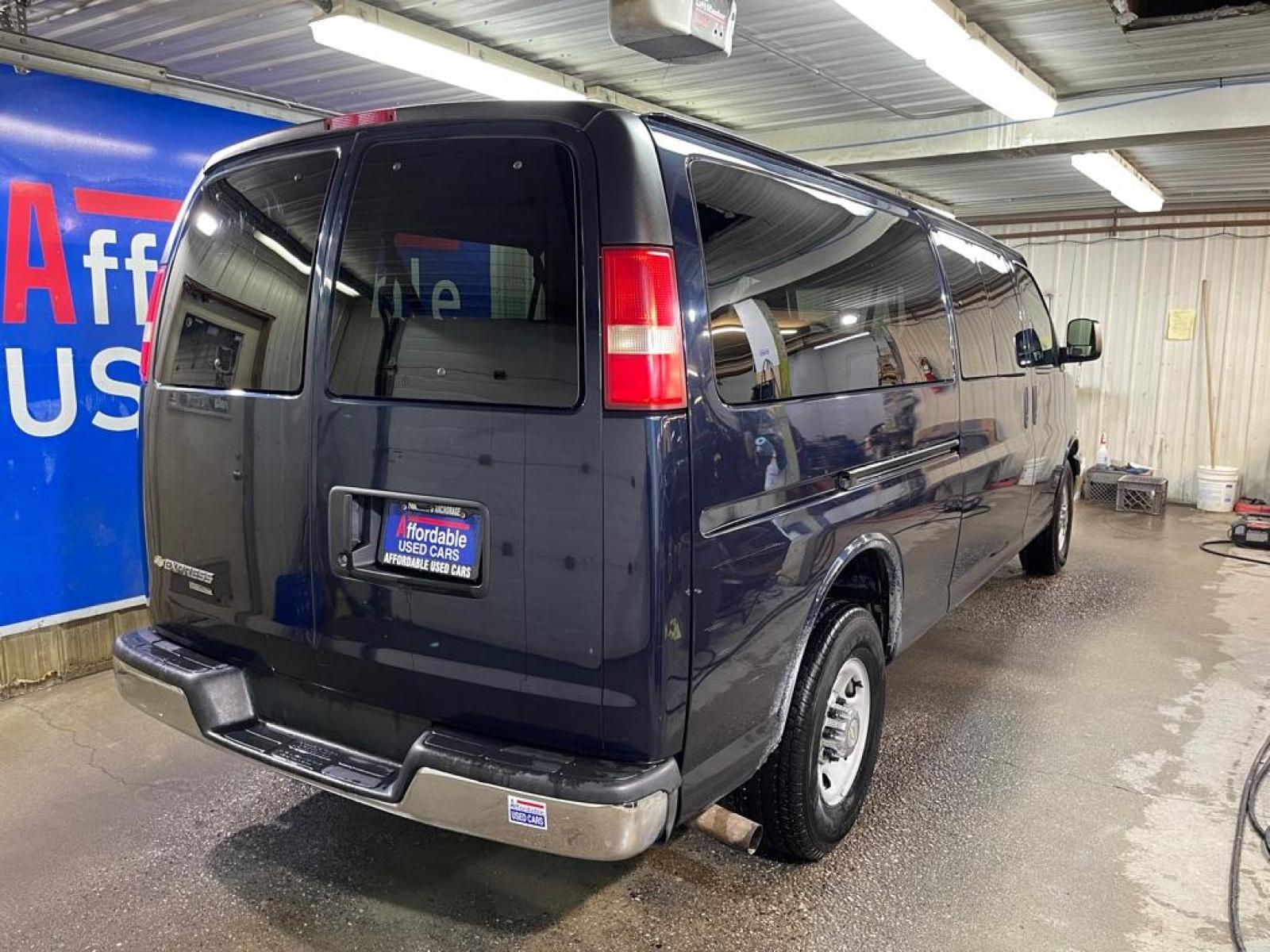 2012 BLUE CHEVROLET EXPRESS G3500 LT (1GAZG1FA1C1) with an 4.8L engine, Automatic transmission, located at 2525 S. Cushman, Fairbanks, AK, 99701, (907) 452-5707, 64.824799, -147.711899 - Photo #2