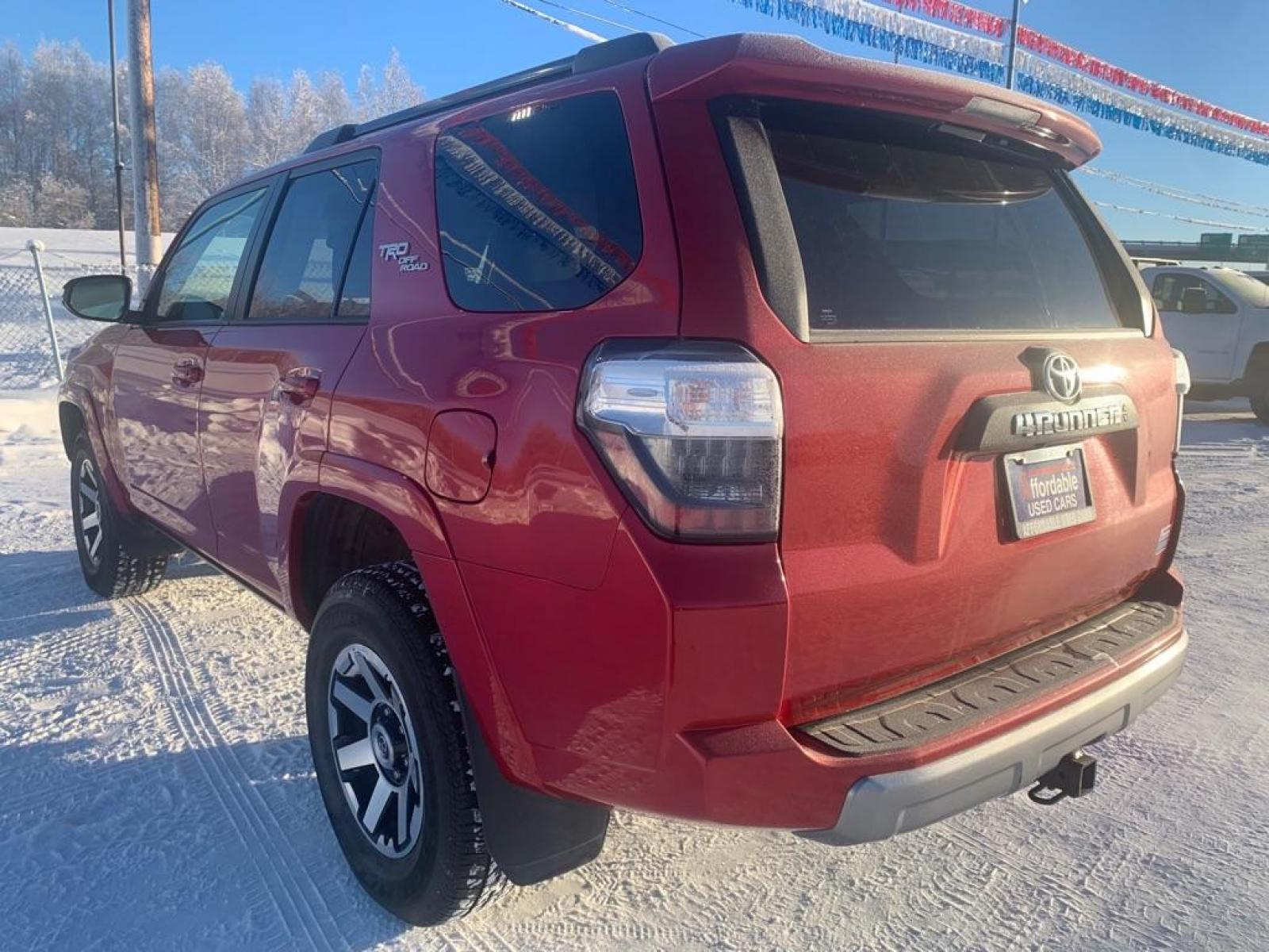 2021 RED TOYOTA 4RUNNER SR5 PREMIUM (JTERU5JR8M5) with an 4.0L engine, Automatic transmission, located at 2525 S. Cushman, Fairbanks, AK, 99701, (907) 452-5707, 64.824799, -147.711899 - Photo #2