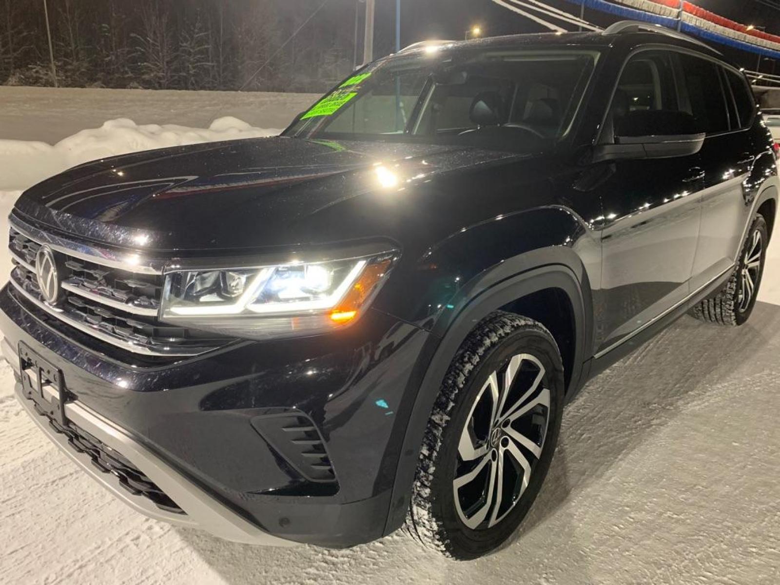 2022 BLACK VOLKSWAGEN ATLAS SEL (1V2BP2CA1NC) with an 2.0L engine, Automatic transmission, located at 2525 S. Cushman, Fairbanks, AK, 99701, (907) 452-5707, 64.824799, -147.711899 - Photo #1