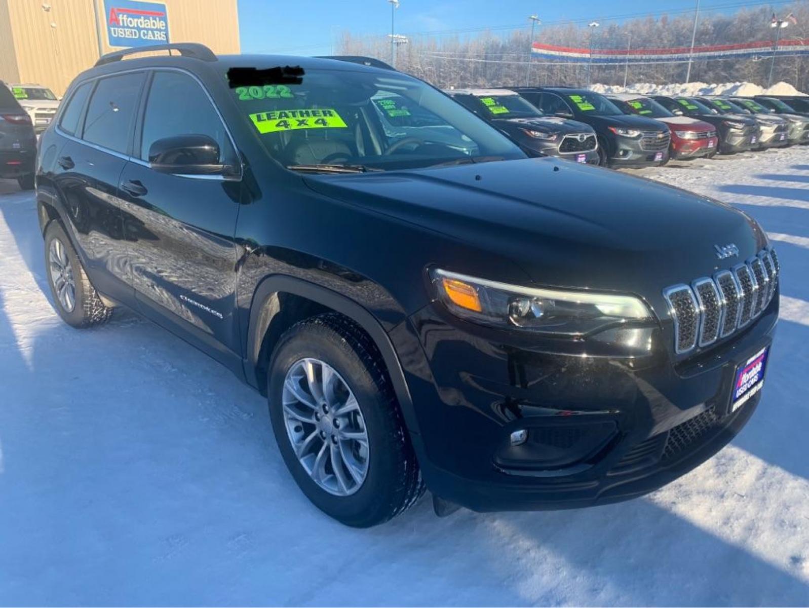 2022 BLACK JEEP CHEROKEE LATITUDE LUX (1C4PJMMX9ND) with an 3.2L engine, Automatic transmission, located at 2525 S. Cushman, Fairbanks, AK, 99701, (907) 452-5707, 64.824799, -147.711899 - Photo #0
