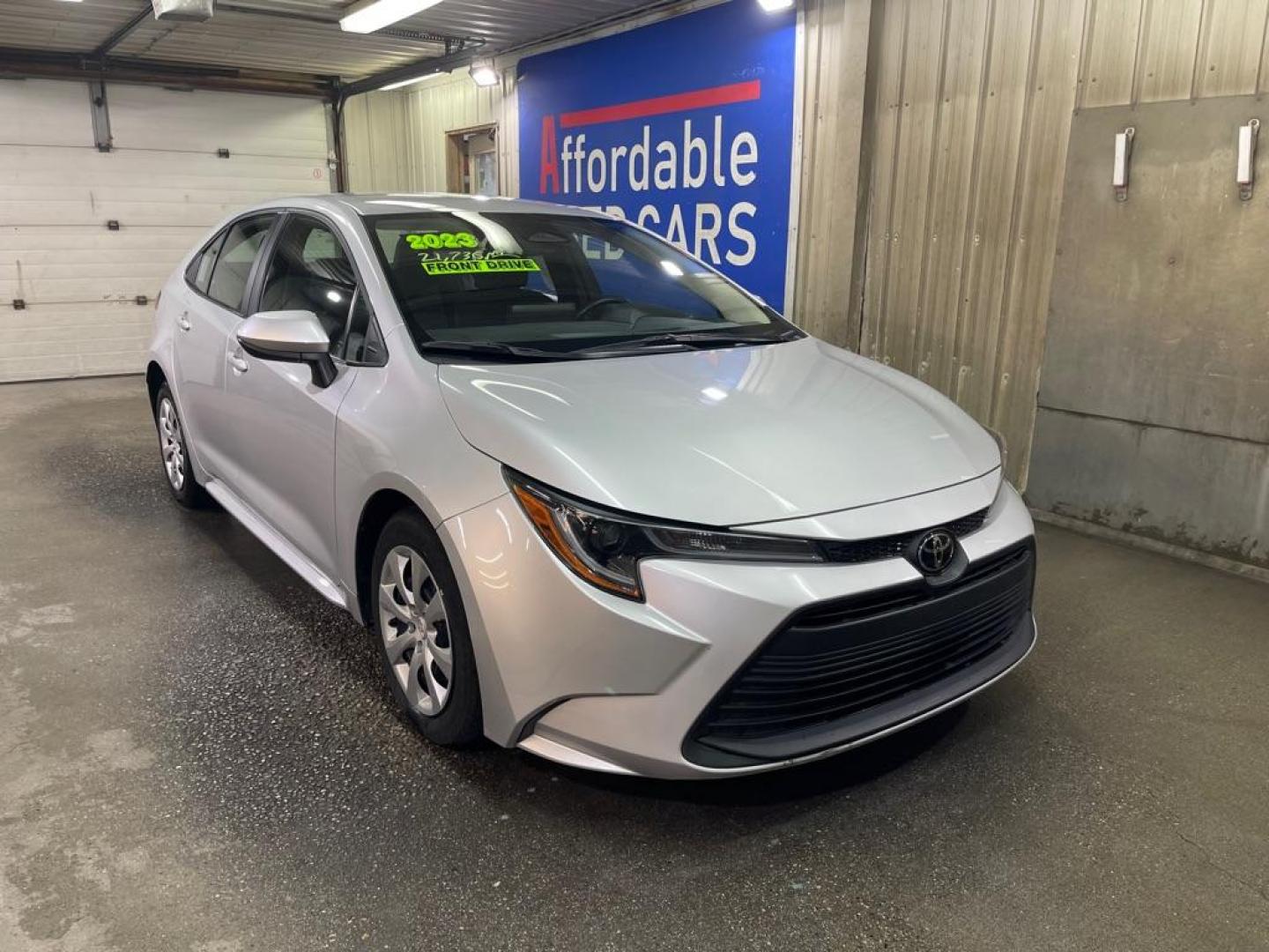 2023 Toyota Corolla LE's photo