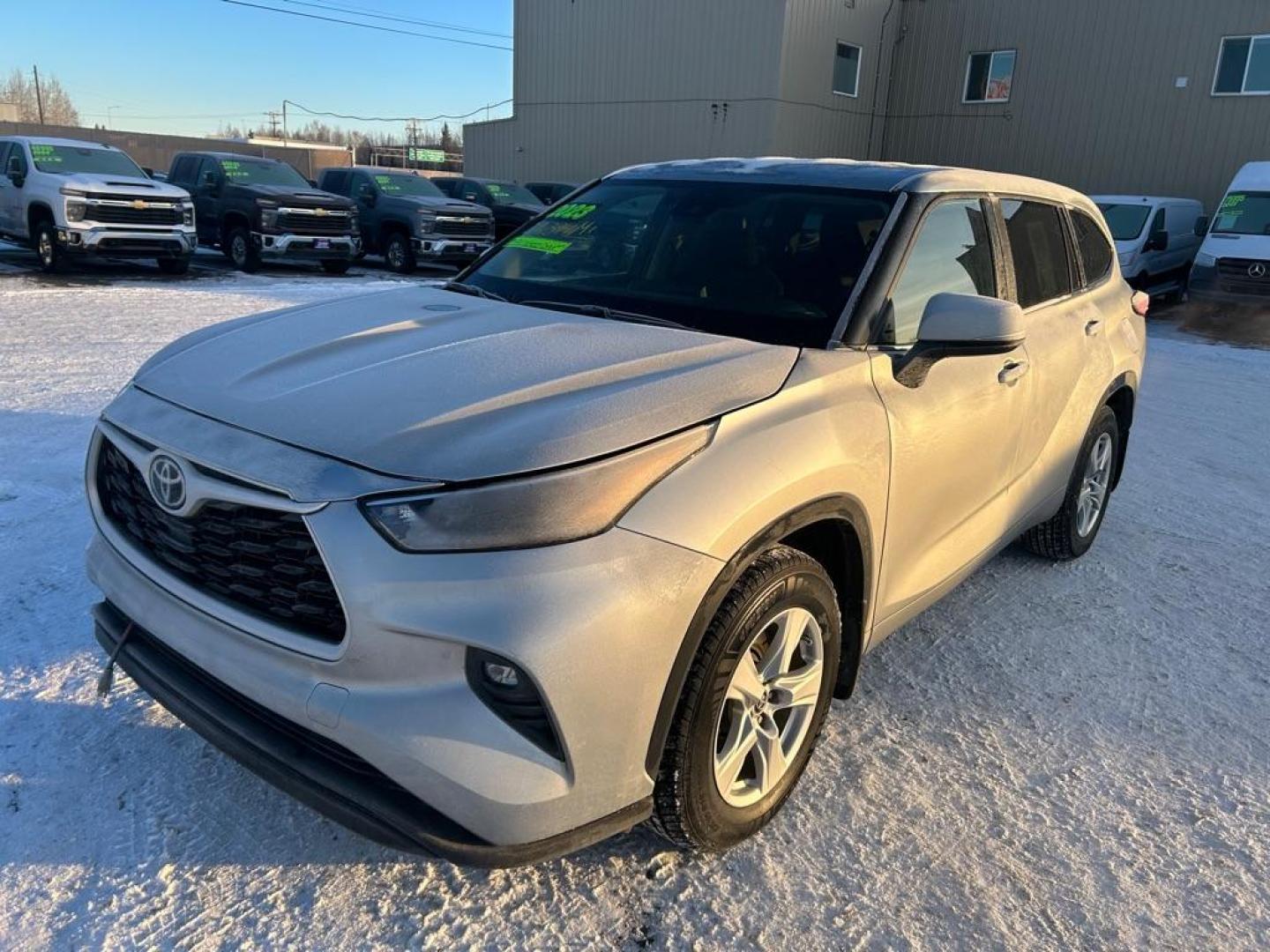 2023 Toyota Highlander L's photo