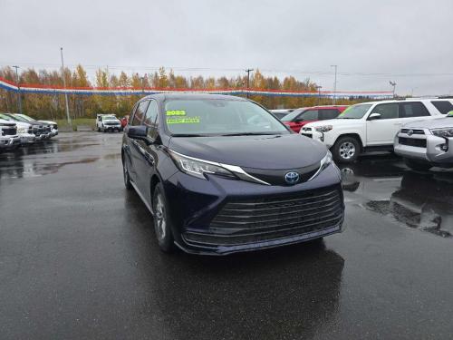 2023 TOYOTA SIENNA LE