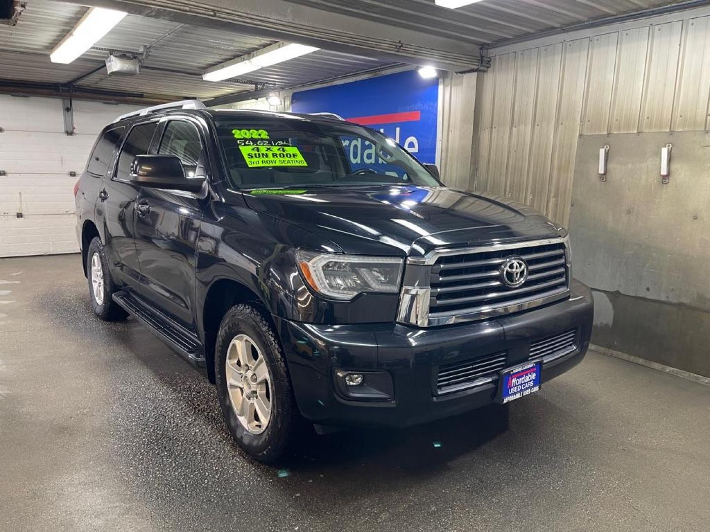 2022 Toyota Sequoia SR5's photo