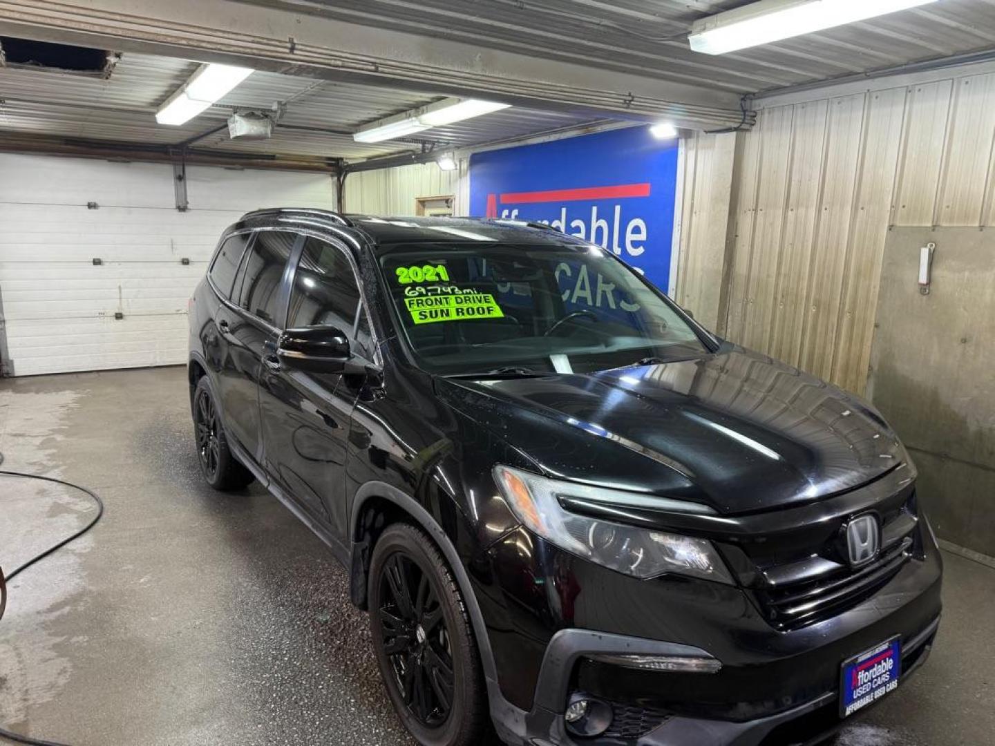 2021 Honda Pilot SE's photo