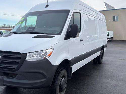 2025 MERCEDES-BENZ SPRINTER 3500