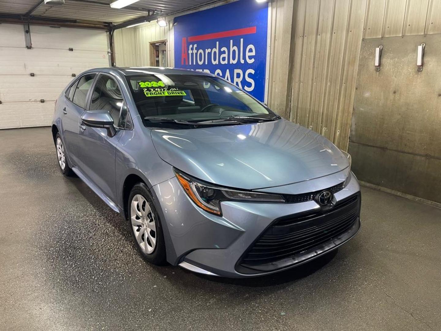 2024 Toyota Corolla LE's photo