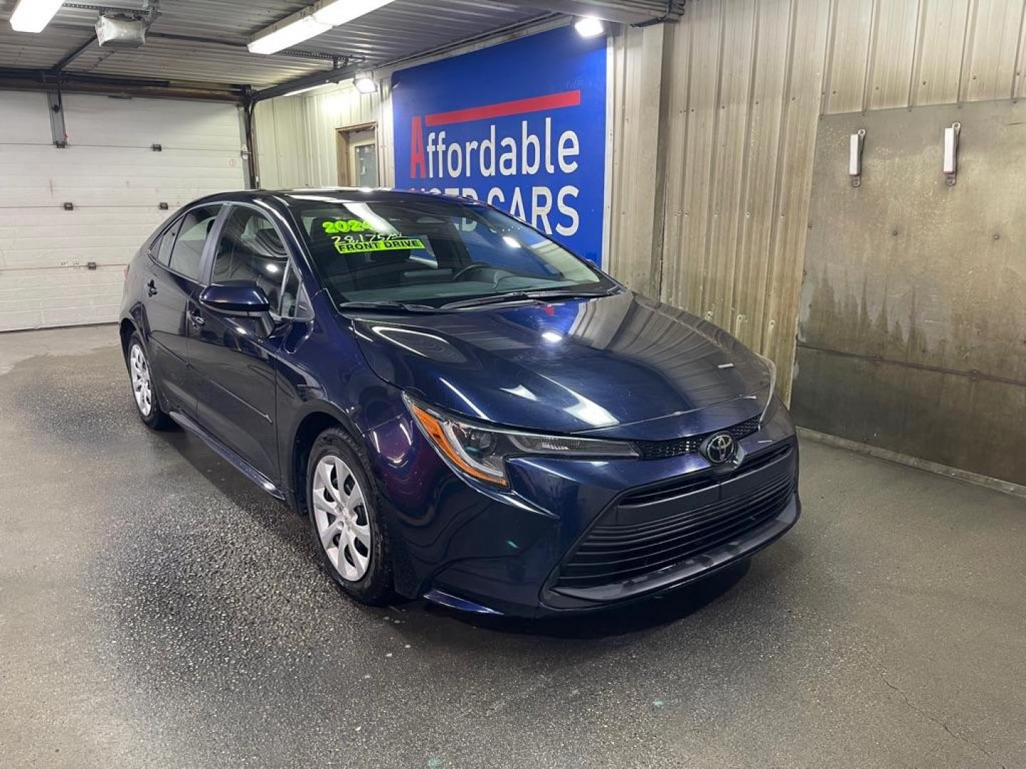 2024 Toyota Corolla LE's photo